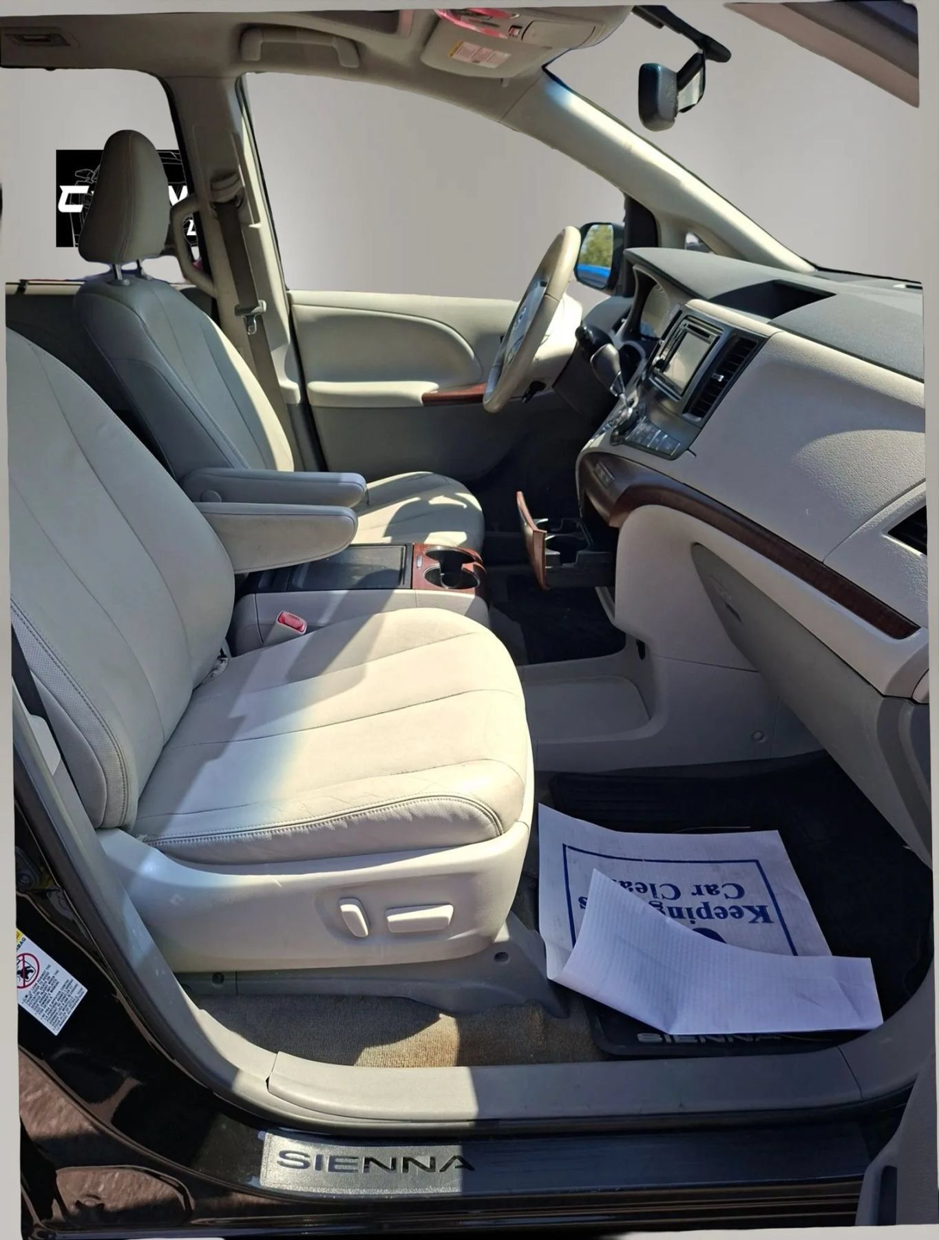Used 2014 Toyota Sienna XLE FWD image 12