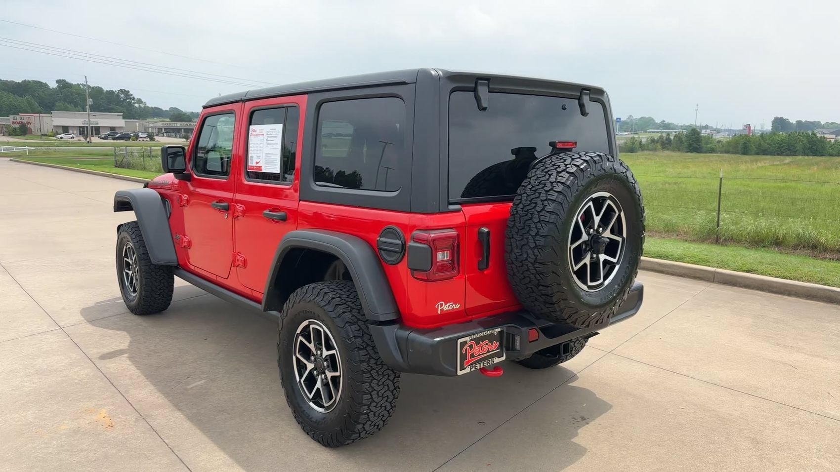 Used 2025 Jeep Wrangler Unlimited Rubicon AWD/4WD image 7