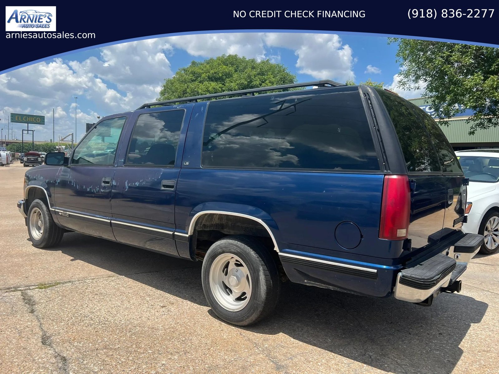 Used 1997 Chevrolet Suburban 2WD w/ Preferred Equipment Group 2 image 2