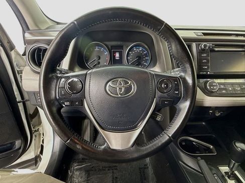Used 2018 Toyota RAV4 XLE image 11
