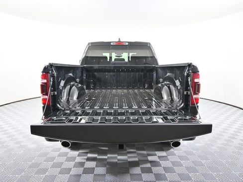 Used 2022 RAM 1500 Big Horn AWD/4WD image 6