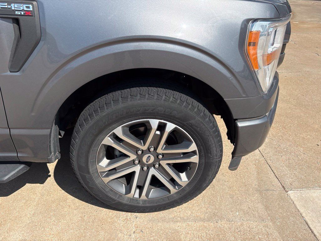 Used 2021 Ford F150 XL w/ STX Appearance Package RWD image 2