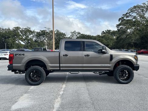 Used 2020 Ford F250 XLT w/ XLT Premium Package image 9