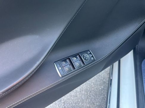 Used 2015 Tesla Model S 85D image 5