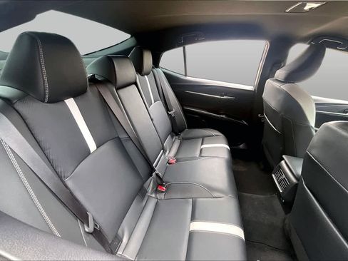 Used 2026 Toyota Camry SE FWD image 19