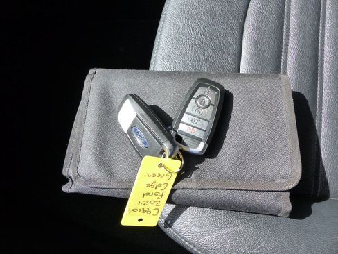 Used 2020 Ford Fusion SE w/ Equipment Group 151A FWD image 19