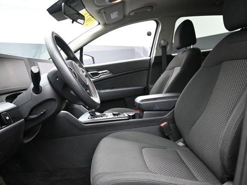 Used 2023 Kia Sportage LX AWD/4WD image 13