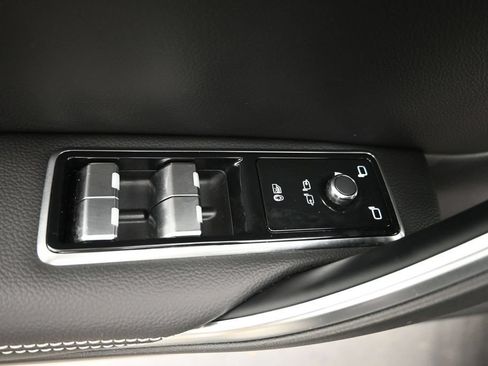 Certified 2024 Jaguar XF R-Dynamic SE AWD/4WD image 22