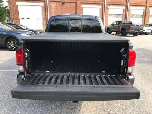 Certified 2023 Toyota Tacoma SR AWD/4WD image 24