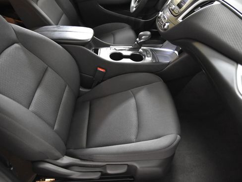 Used 2024 Chevrolet Malibu LT FWD image 33
