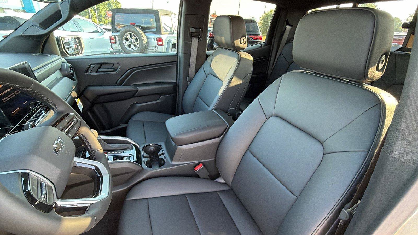 New 2026 Chevrolet Colorado Trail Boss AWD/4WD image 4