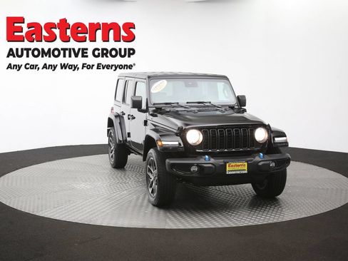 Used 2024 Jeep Wrangler Unlimited AWD/4WD image 51