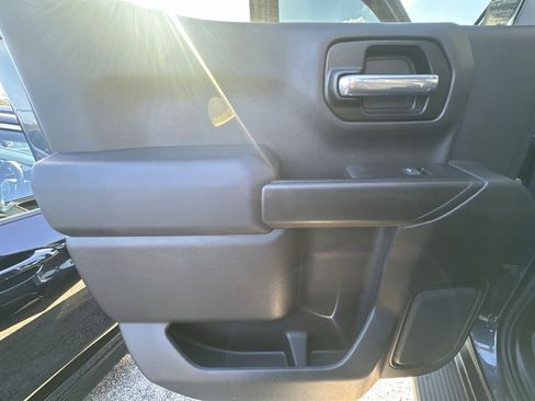 Used 2020 Chevrolet Silverado 1500 Custom w/ Custom Value Package image 29