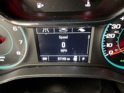 Used 2019 Chevrolet Cruze LT image 12