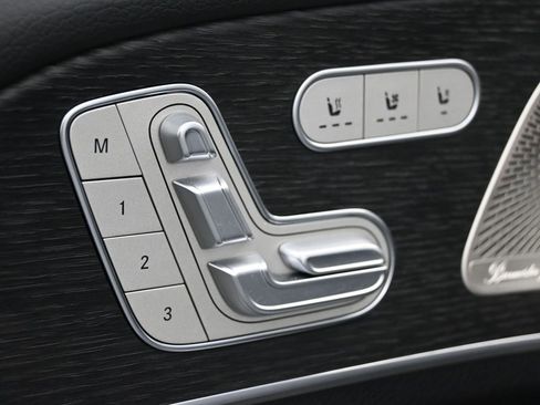 Used 2025 Mercedes-Benz GLE 450e 4MATIC image 5