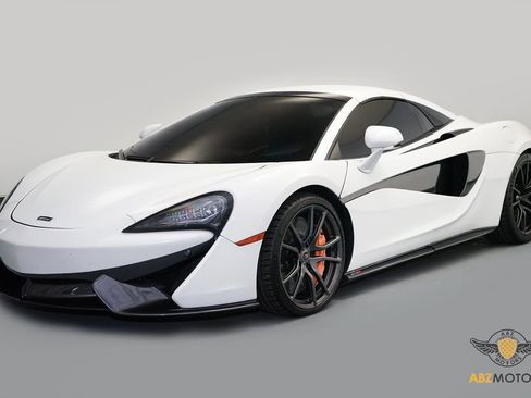 Used 2018 McLaren 570S Spider image 3