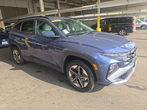 Used 2025 Hyundai Tucson SEL AWD/4WD image 2