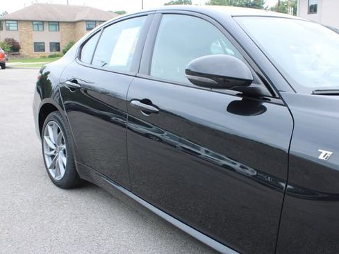 Used 2024 Alfa Romeo Giulia Ti AWD/4WD image 49