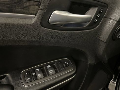 Used 2023 Chrysler 300 Touring L w/ Popular Equipment Group image 18