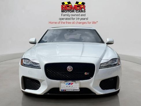 Used 2016 Jaguar XF S image 8