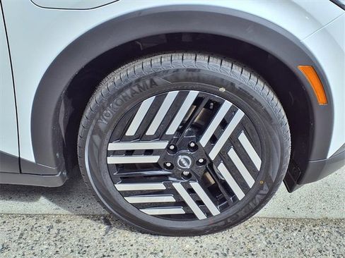 New 2026 Nissan Leaf SV+ w/ Illuminated Package image 5