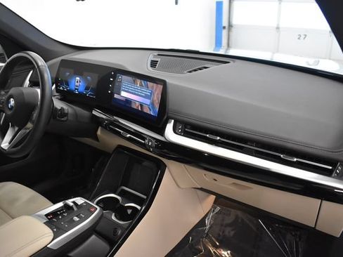 Used 2025 BMW X1 xDrive28i w/ Convenience Package AWD/4WD image 18
