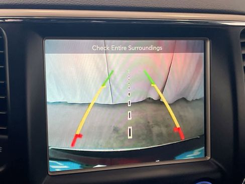 Used 2017 Jeep Grand Cherokee Limited image 17