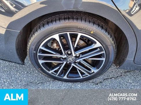 Used 2025 Toyota Camry XLE image 12