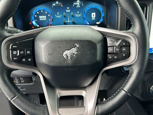 Used 2025 Ford Bronco Badlands AWD/4WD image 19