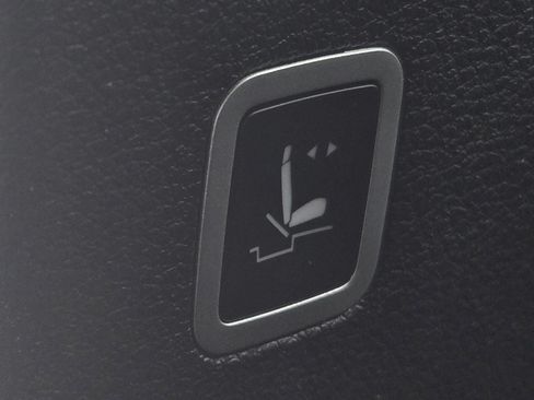 Used 2025 Chrysler Pacifica Select FWD image 10