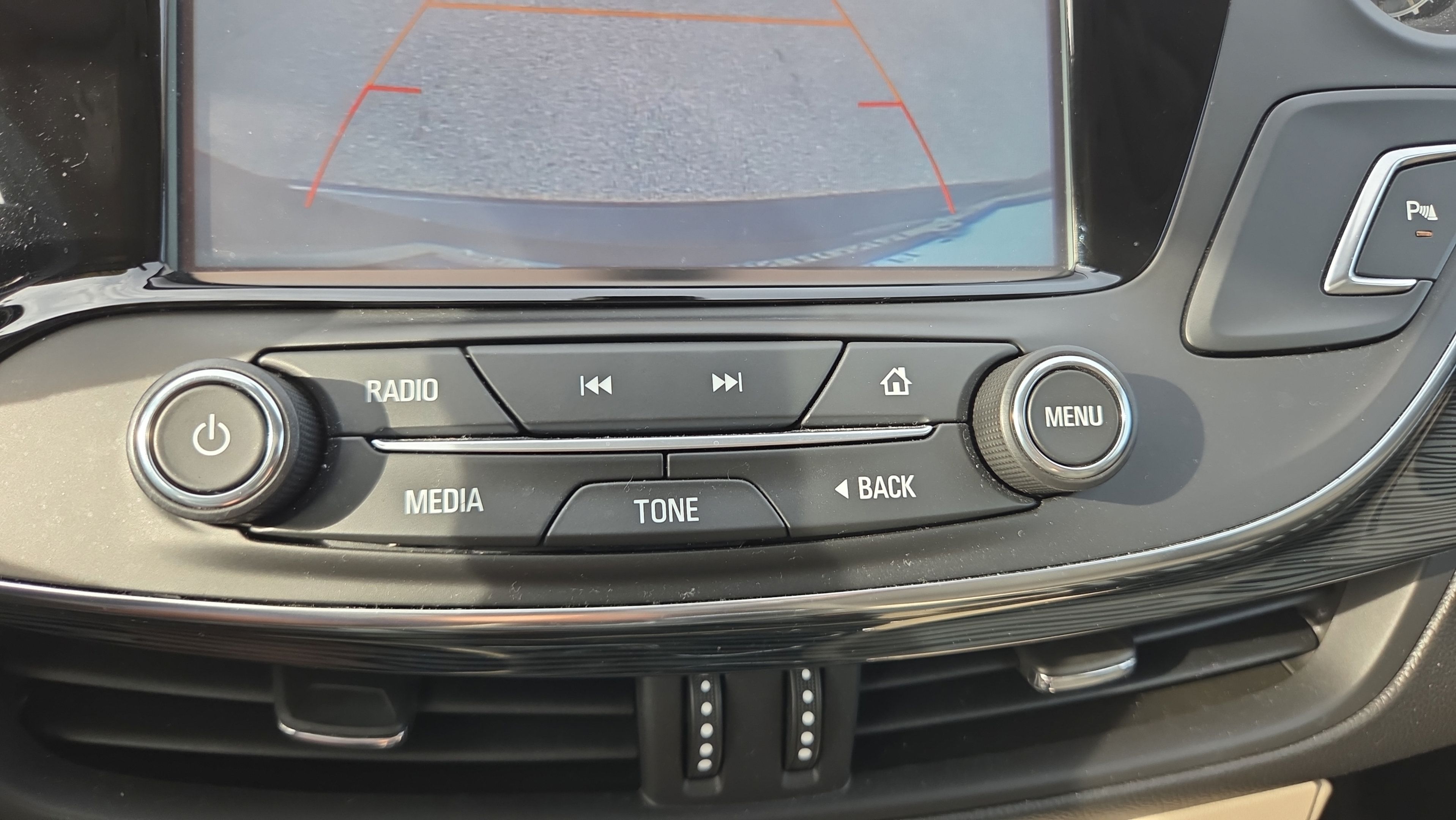 Used 2017 Buick Envision Essence FWD image 29