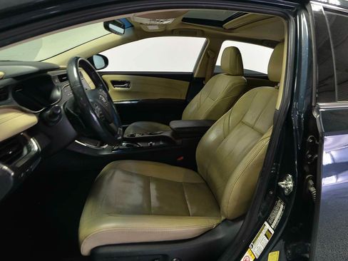 Used 2017 Toyota Avalon Limited w/ Carpet Mat Package FWD image 9