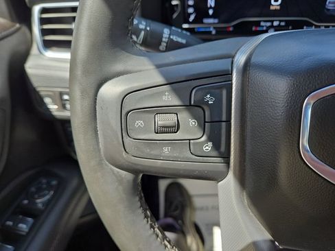 Used 2024 GMC Yukon Denali AWD/4WD image 18