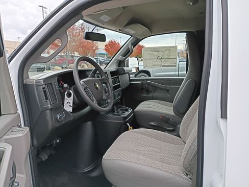 New 2025 Chevrolet Express 2500 w/ Driver Convenience Package image 25