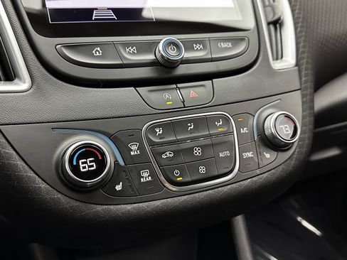 Used 2025 Chevrolet Malibu LT image 17