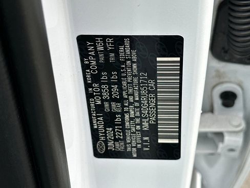 Used 2024 Hyundai Elantra SEL w/ Convenience Package FWD image 29