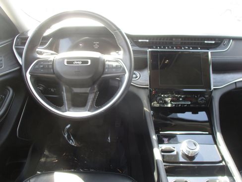Used 2021 Jeep Grand Cherokee L Limited AWD/4WD image 14
