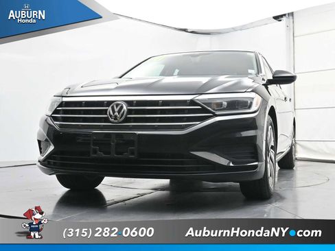 Used 2020 Volkswagen Jetta SEL image 16