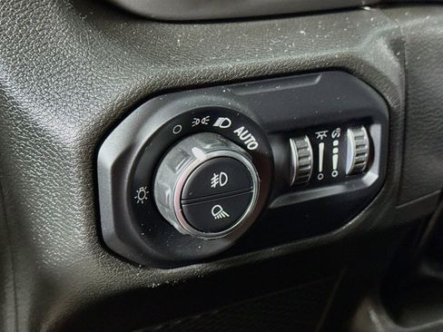Used 2022 Jeep Gladiator Sport AWD/4WD image 12