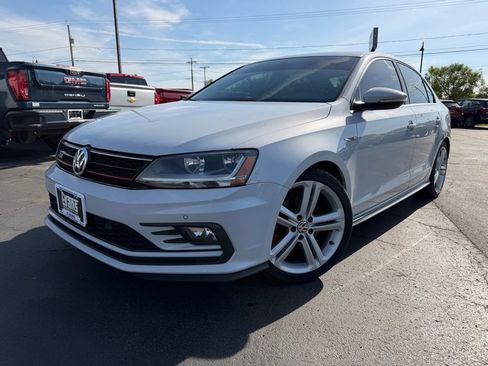 Used 2017 Volkswagen Jetta GLI FWD image 1