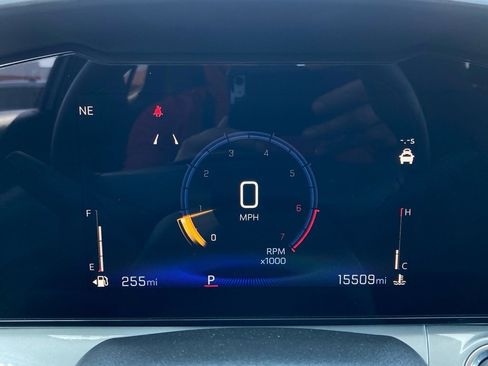 Used 2025 Chevrolet Trax LT image 13