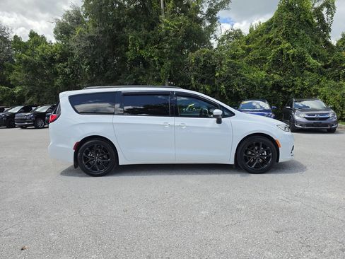 Certified 2023 Chrysler Pacifica Touring-L w/ S Appearance Package FWD image 2