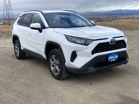 Used 2022 Toyota RAV4 LE image 21