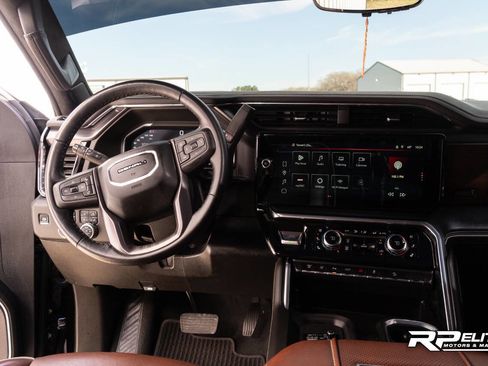 Used 2025 GMC Sierra 2500 Denali Ultimate image 79