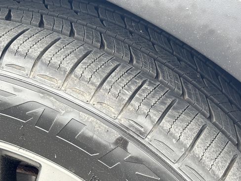 Used 2017 Ford Explorer Platinum AWD/4WD image 12