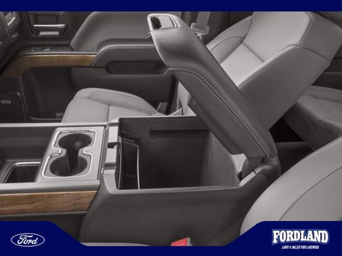 Used 2018 Chevrolet Silverado 1500 LTZ AWD/4WD image 9