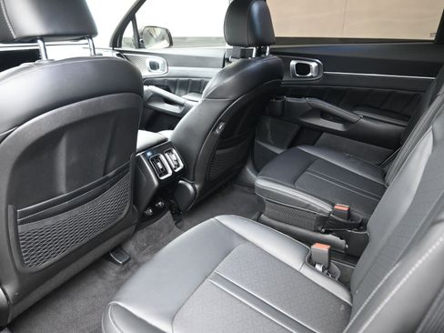 Used 2021 Kia Sorento SX image 22