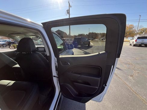 Used 2018 Chevrolet Colorado ZR2 w/ LPO, Premium Interior Package image 15