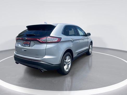 Used 2018 Ford Edge SEL w/ Ford Safe & Smart Package FWD image 4