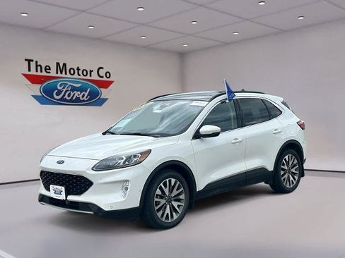 Certified 2020 Ford Escape Titanium w/ Titanium Premium Package 2.0 AWD/4WD image 1